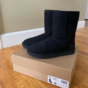 Black Classic Uggs